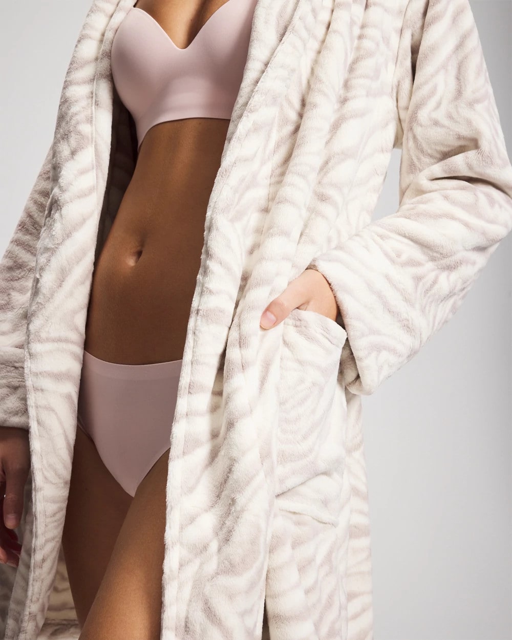 Soma Plush Short Robe