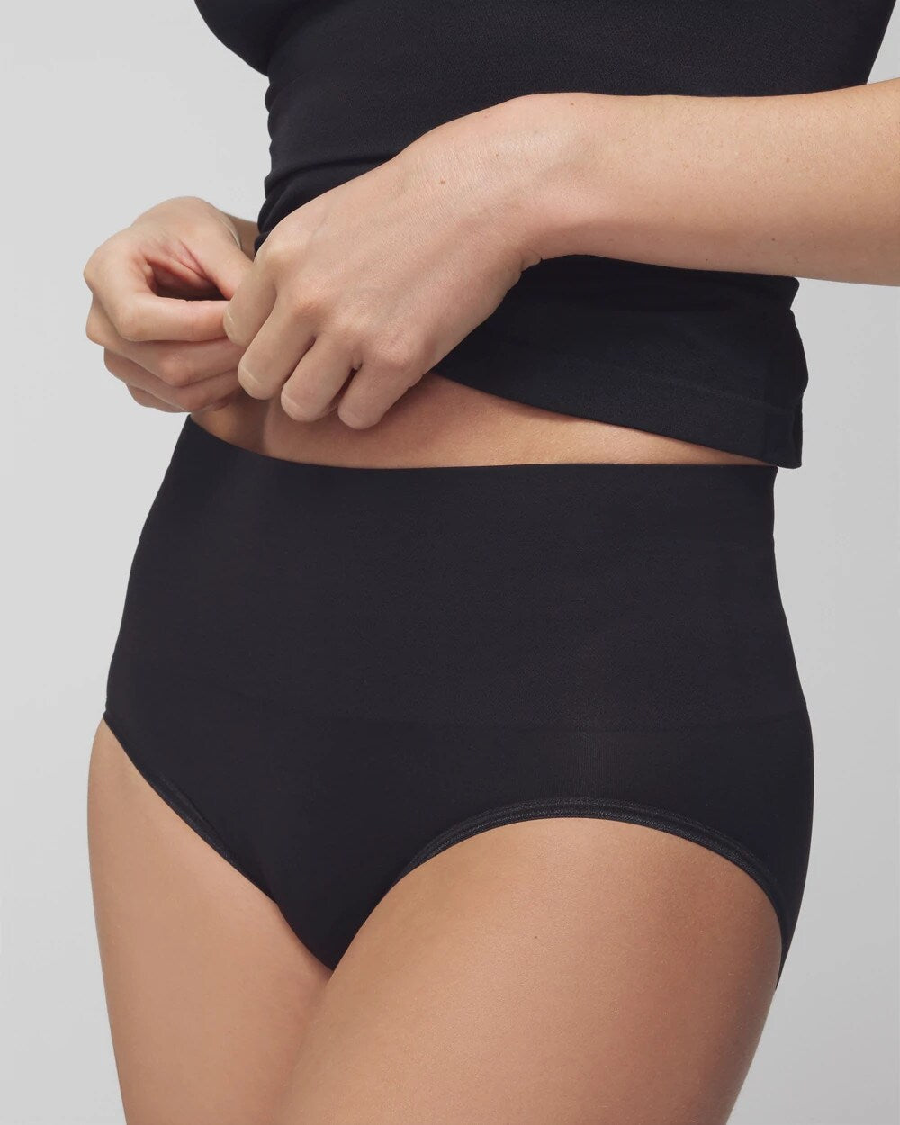 Soma Seamless Ultralight Smoothing Brief