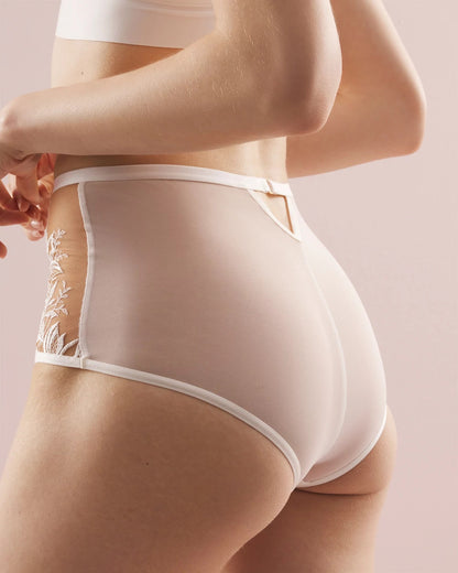 Soma Framed Embroidery High-Waisted Cheeky Panty