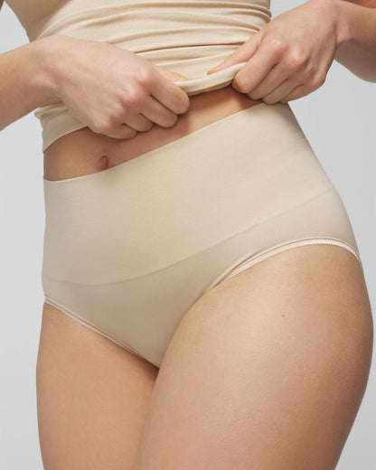 Soma Seamless Ultralight Smoothing Brief
