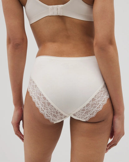 Soma High-Leg Panty with Enchanting Lace