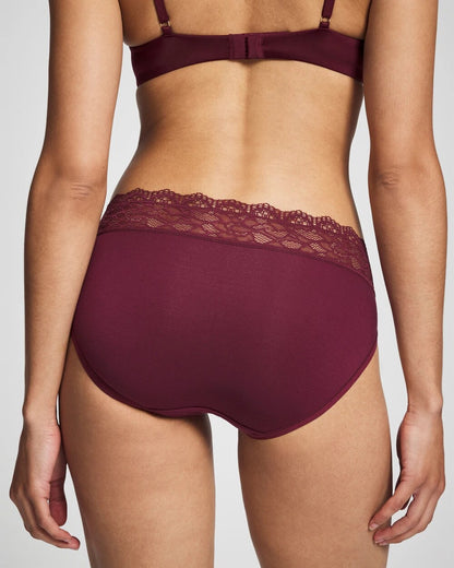 Soma High-Leg Panty with Enchanting Lace