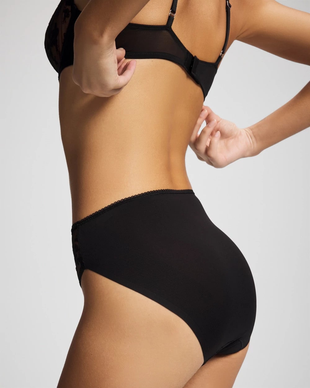 Soma High-Leg Panty with Sensuous Embroidery