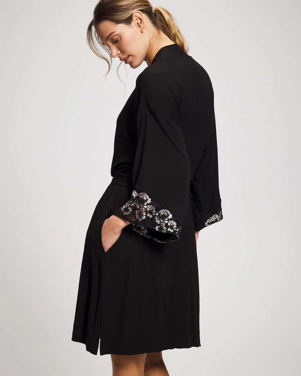 Soma Lace Robe