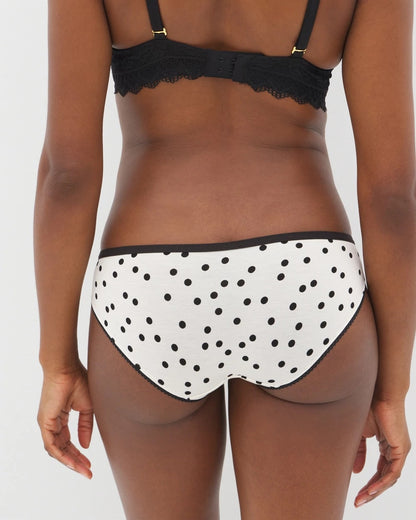 Soma Bikini Panty with Enchanting Lace