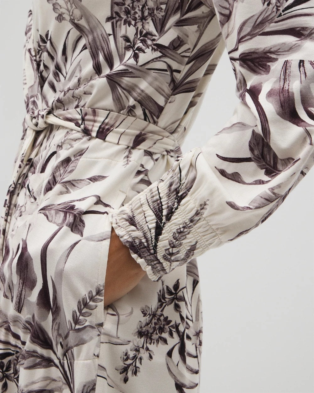 Soma Long-Sleeve Short Robe