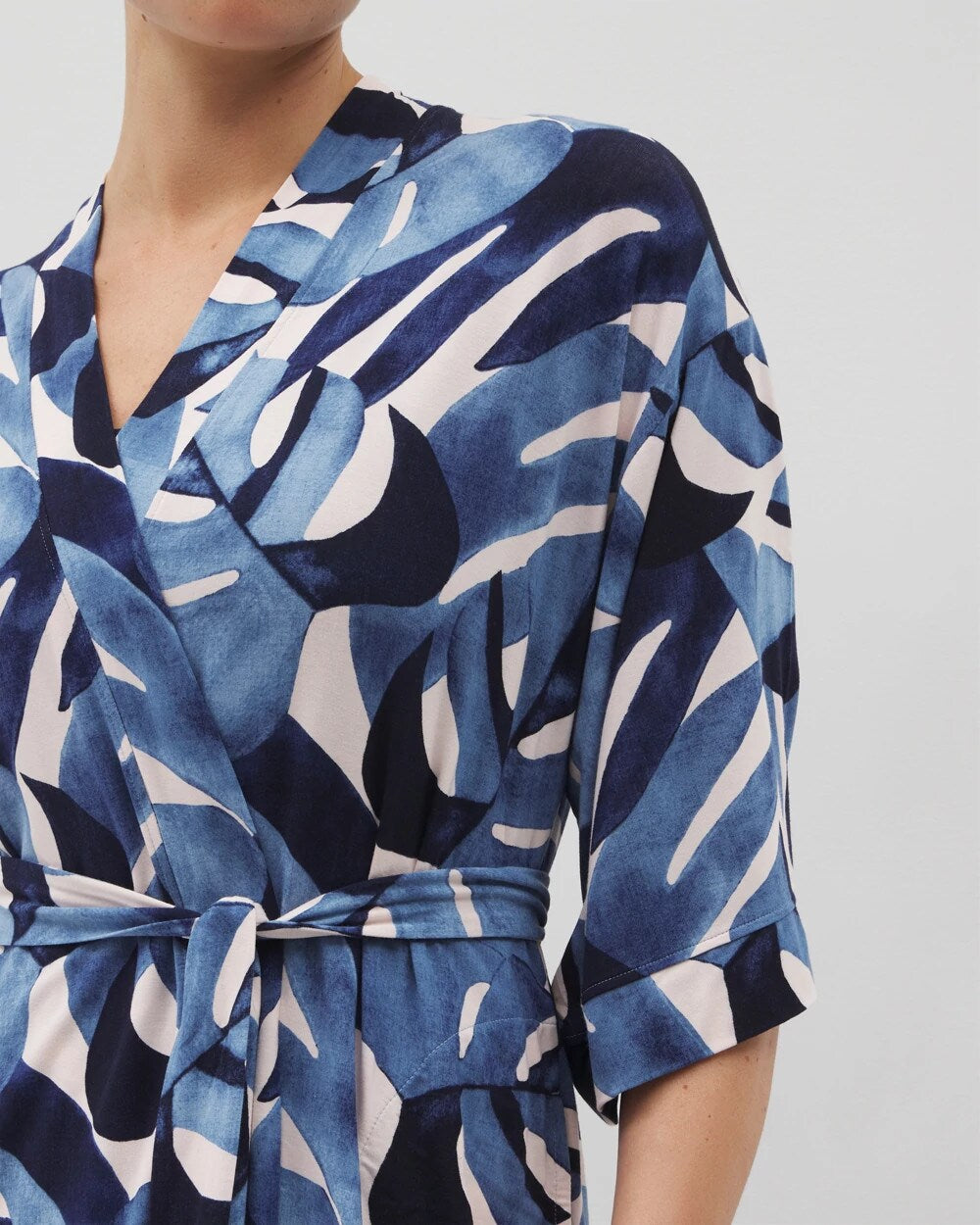 Soma Short Robe