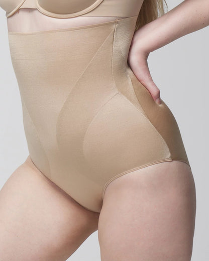 Soma Mid-Level Shaping Vanishing Edge High-Waist Brief