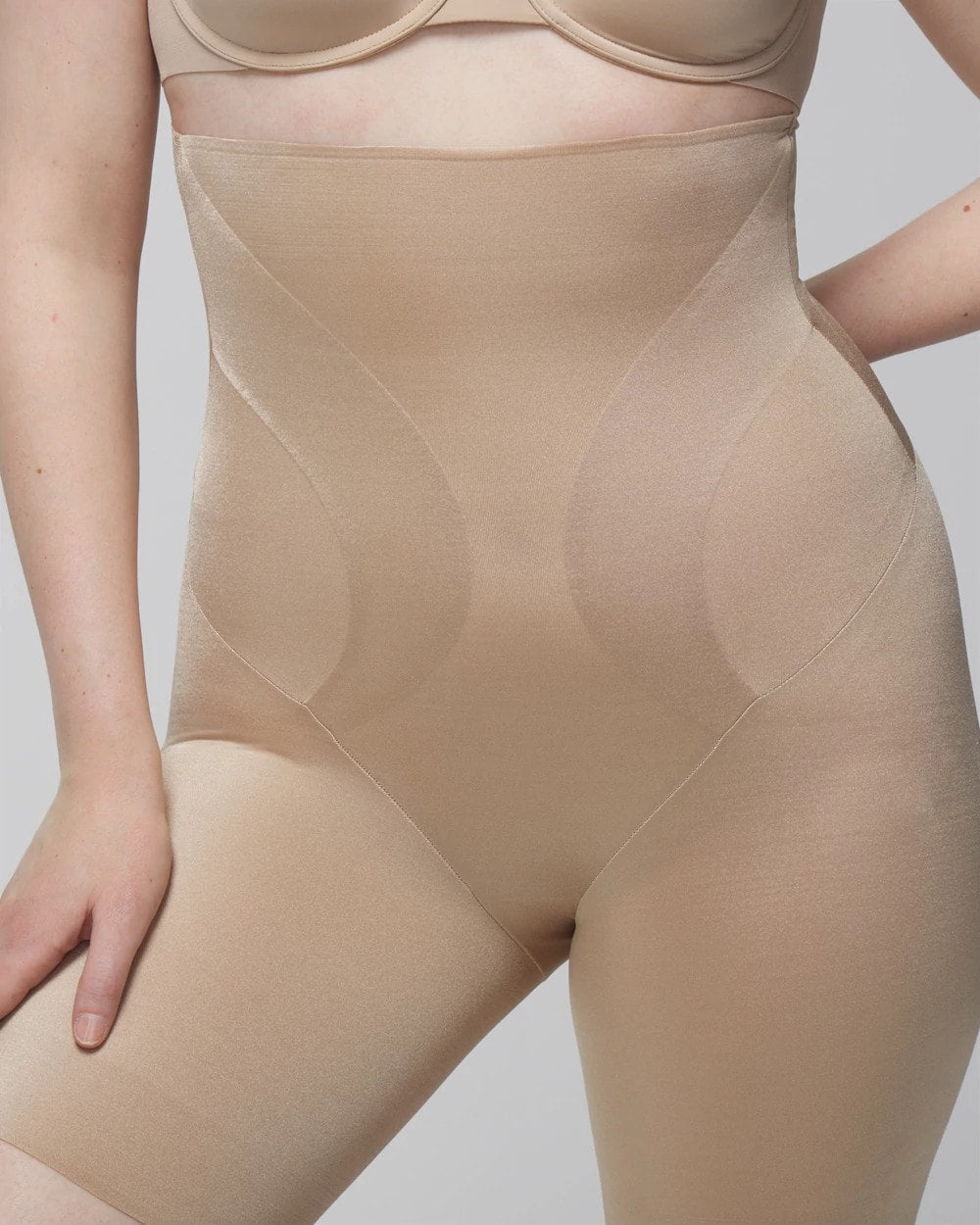 Soma Mid-Level Shaping Vanishing Edge High-Waist Thigh Slimmer