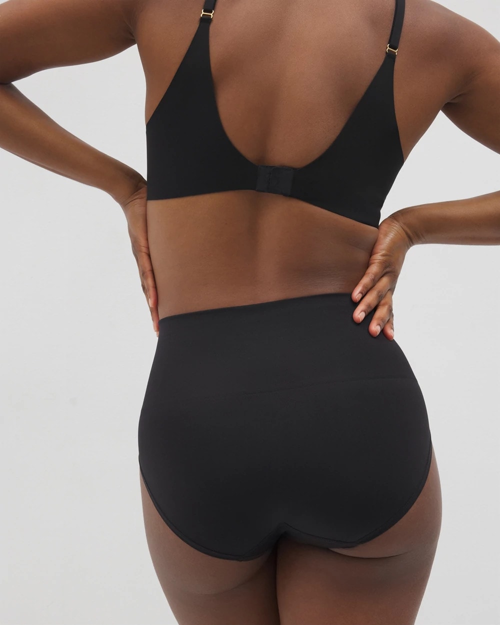 Soma Mid-Level Shaping Seamless Brief