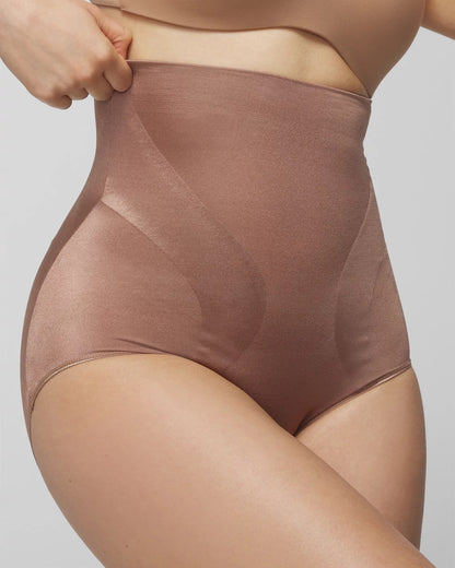 Soma Mid-Level Shaping Vanishing Edge High-Waist Brief